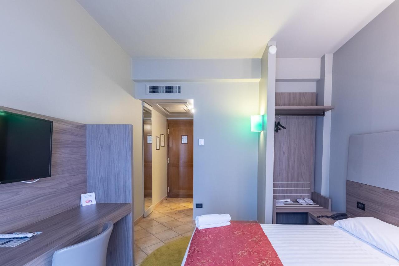 Hotel Sunflower Mailand Exterior foto